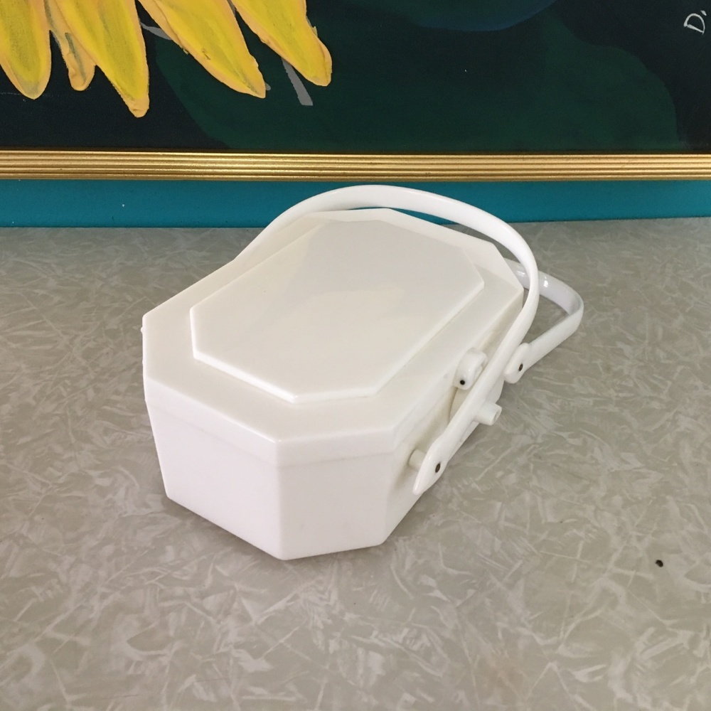Vintage Rare Rialto solid white lucite box purse
